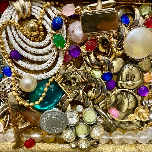 Unique, One-of-a-Kind, Jewelry Decorated Birdhouse! Beautiful! - Picture 3 of 11